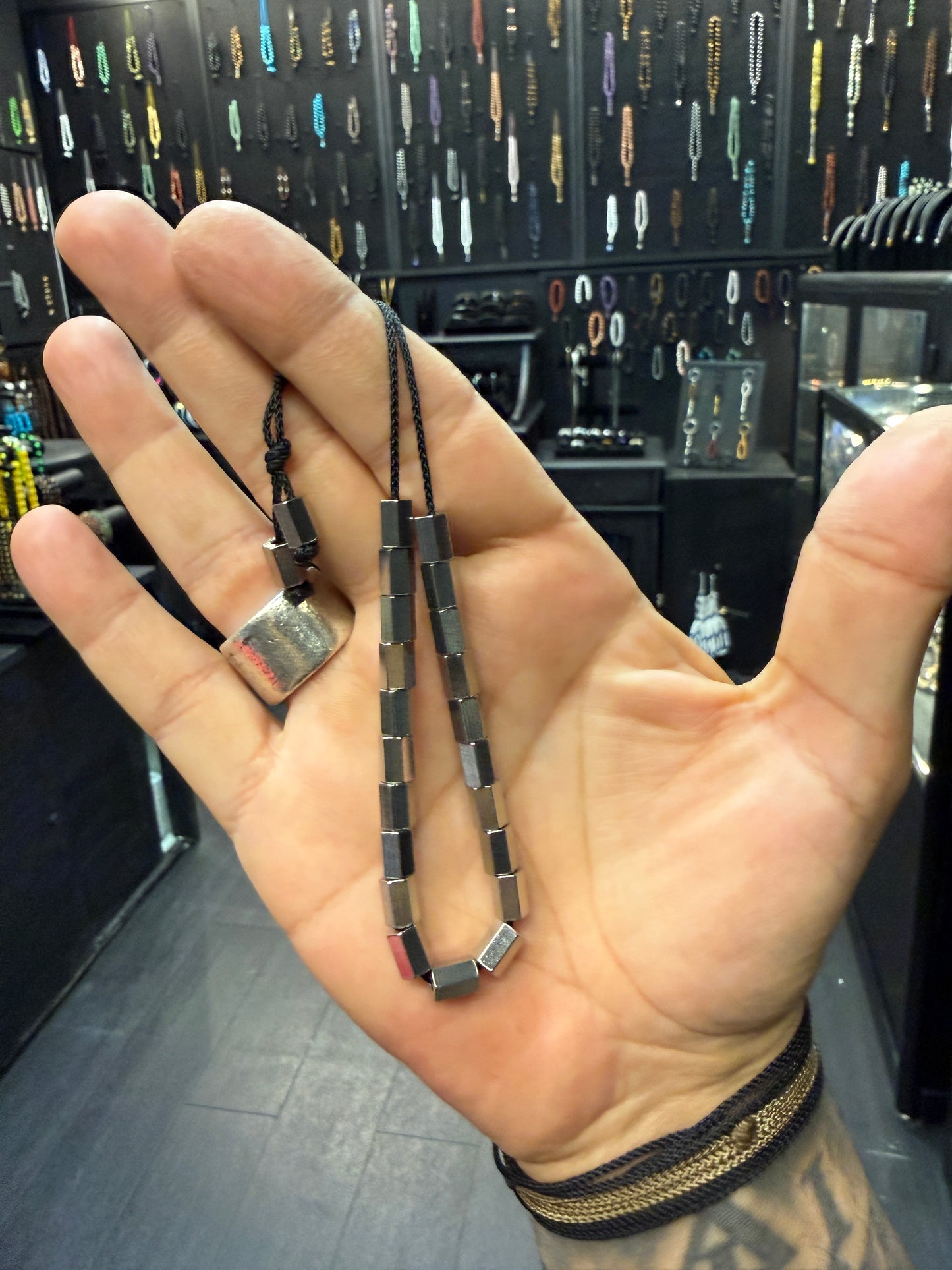 Industrial Series Mini Komboloi