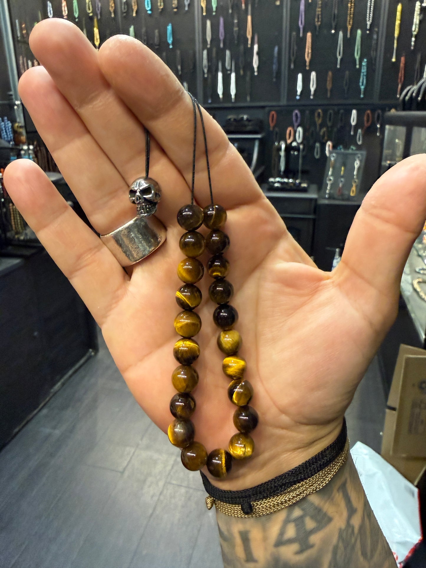 Tigers Eye 21 Bead Komboloi w/Stainless Steel Skull