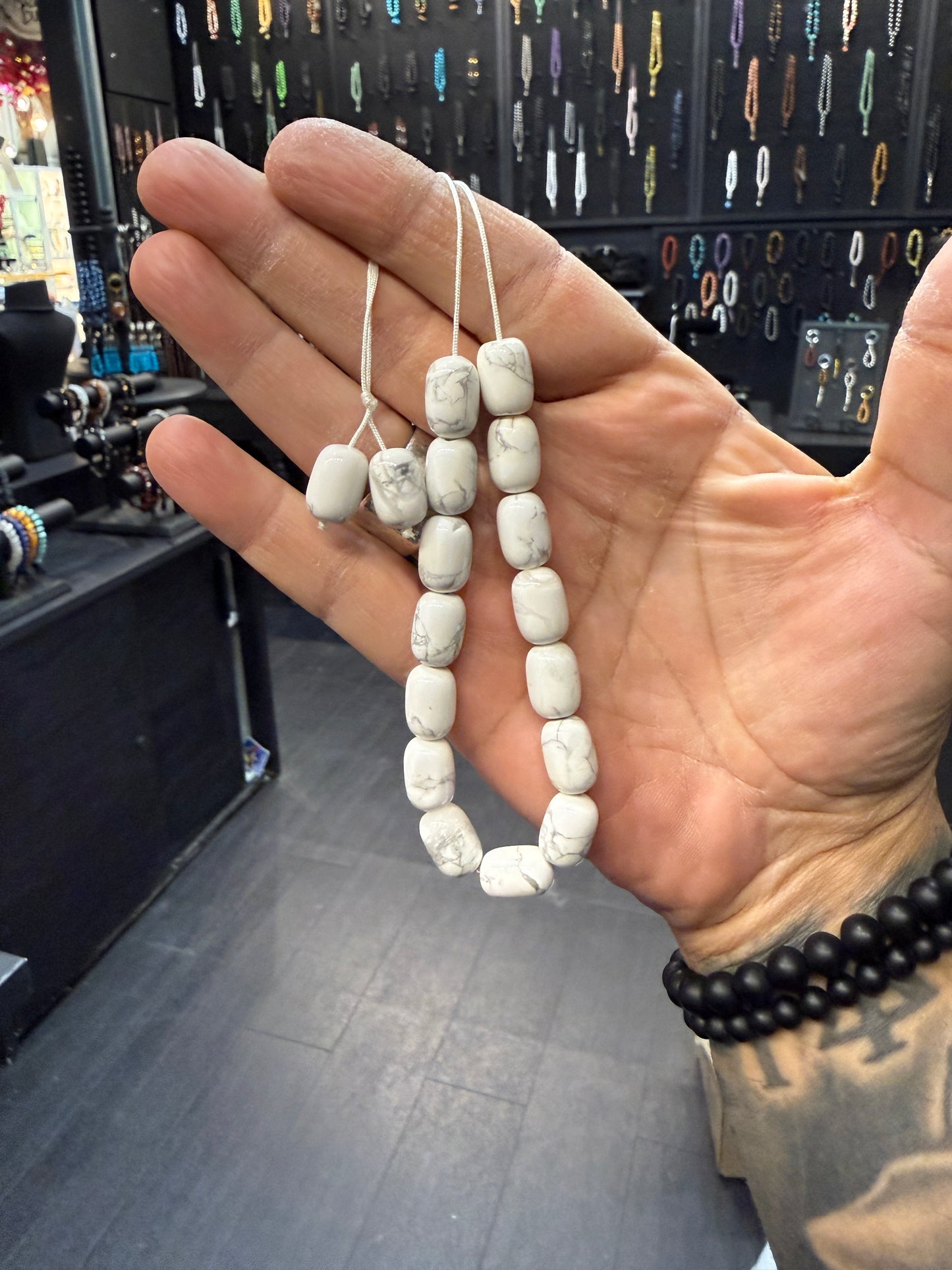Howlite Komboloi